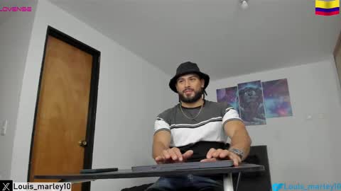 Snapshot of louis_marley_ chatting on March 12, 2:52 am louis_marley_ online show from March 12, 2:52 am