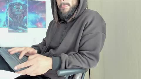 louis_marley_ online show from January 13, 5:29 pm