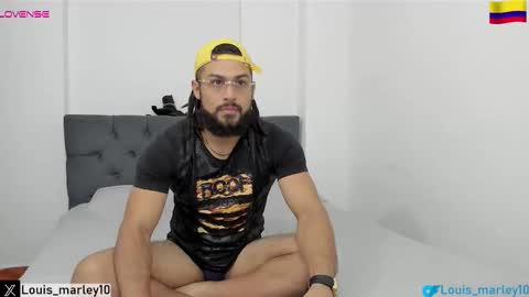 louis_marley_ online show from March 15, 9:32 pm