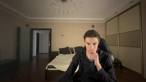 Mark online show from February 20, 10:48 pm