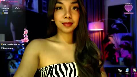 Snapshot of louisassy chatting on October 22, 2:01 am Louisa online show from October 22, 2:01 am