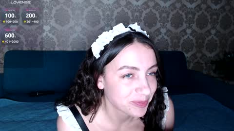 Snapshot of louise_phlox chatting on January 6, 12:24 pm Louise online show from January 6, 12:24 pm
