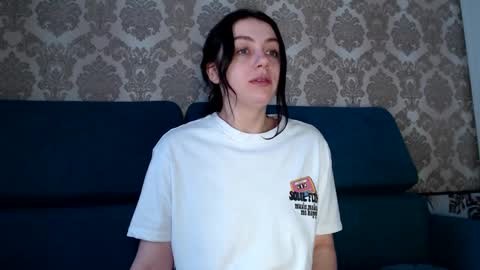 Snapshot of louise_phlox chatting on February 26, 4:14 am Louise online show from February 26, 4:14 am