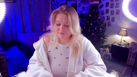 Snapshot of louisemous chatting on January 5, 10:13 pm Loise online show from January 5, 10:13 pm