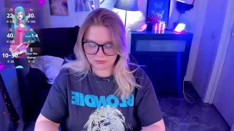 Snapshot of louisemous chatting on January 31, 9:13 pm Loise online show from January 31, 9:13 pm