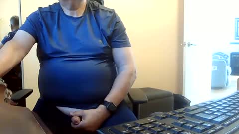 Snapshot of loumtl3 chatting on June 22, 12:24 pm loumtl3 online show from June 22, 12:24 pm