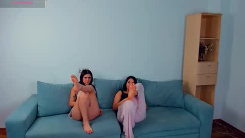 Snapshot of louriezita chatting on October 7, 4:42 am Brook and Del online show from October 7, 4:42 am