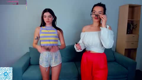 Snapshot of louriezita chatting on October 10, 4:44 am Brook and Del online show from October 10, 4:44 am