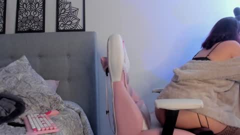 Snapshot of lourreinstounn chatting on January 28, 10:12 pm Lourrein Stoun Independiente online show from January 28, 10:12 pm