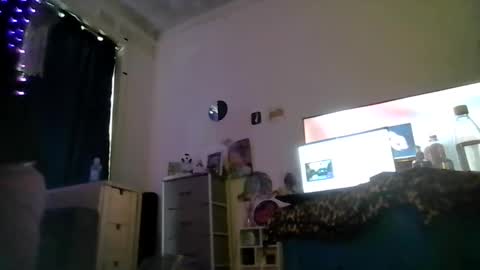 Snapshot of lov3racy chatting on November 20, 4:23 am Lov3racy online show from November 20, 4:23 am