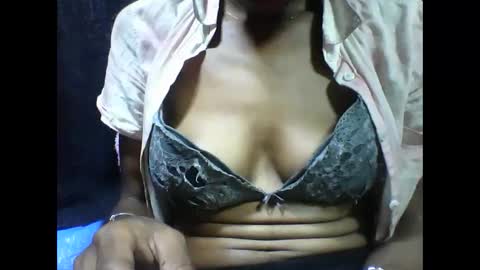 lovaelisa online show from November 7, 3:28 am