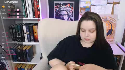 Mia  online show from February 20, 11:05 pm