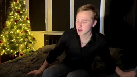 Mary and Tom online show from January 12, 12:21 pm