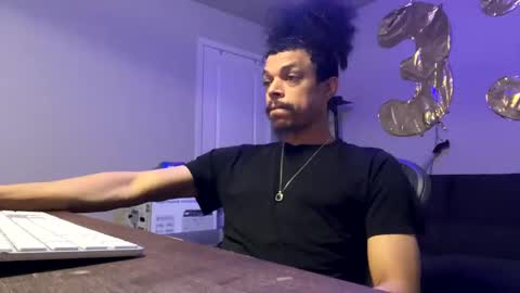 Snapshot of love4heelz chatting on January 6, 8:39 pm Prynce online show from January 6, 8:39 pm