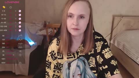 Snapshot of love_agatha chatting on October 6, 5:05 am Agatha online show from October 6, 5:05 am