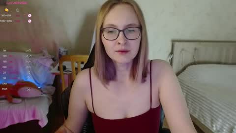 Snapshot of love_agatha chatting on October 26, 3:01 am Agatha online show from October 26, 3:01 am