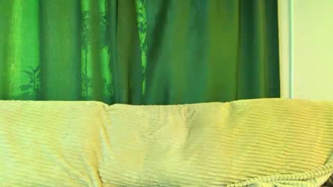 Cute face online show from February 3, 2:53 am