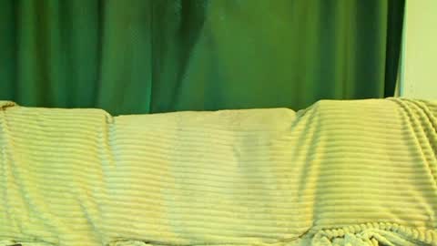 Cute face online show from April 22, 2:03 am