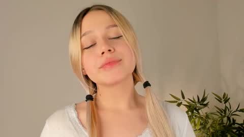 Eva online show from November 12, 1:11 pm