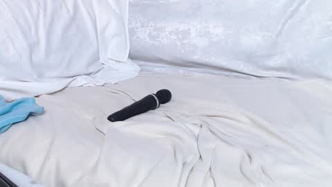 Snapshot of love_bella_ chatting on January 20, 12:18 pm love bella online show from January 20, 12:18 pm