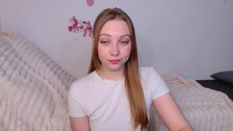 love bella  online show from March 30, 12:11 am