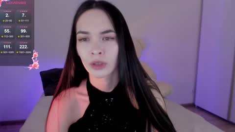 Snapshot of love_coin chatting on December 18, 12:54 am Love is name - I want to be your hobby General of hearts troops online show from December 18, 12:54 am