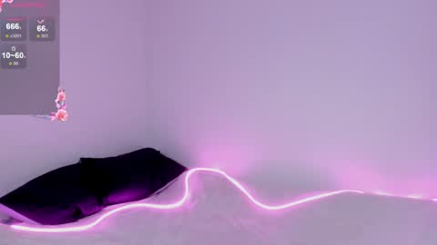 Snapshot of love_coin chatting on January 24, 10:19 pm Love is name - I want to be your hobby General of hearts troops online show from January 24, 10:19 pm