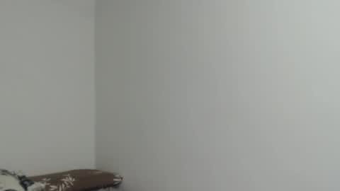 Snapshot of love_gatubela chatting on December 10, 2:38 am Nina online show from December 10, 2:38 am