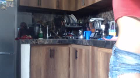 Snapshot of love_gatubela chatting on September 17, 5:58 pm Nina online show from September 17, 5:58 pm