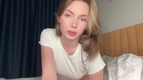 Sofi   online show from September 21, 5:58 pm