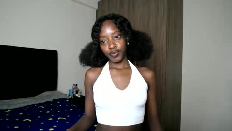 Snapshot of love_miah chatting on September 23, 10:07 am Miah online show from September 23, 10:07 am