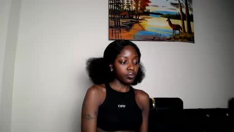 Snapshot of love_miah chatting on September 25, 2:10 pm Miah online show from September 25, 2:10 pm
