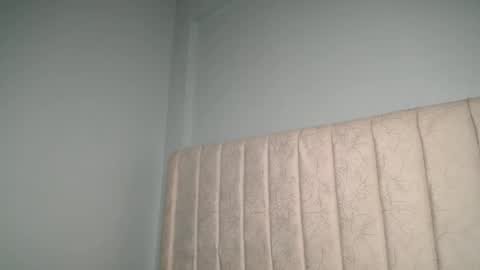 Snapshot of love_miah chatting on October 15, 3:06 am Miah online show from October 15, 3:06 am
