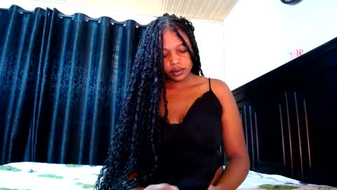 Snapshot of love_niahh chatting on June 23, 1:09 pm niahh online show from June 23, 1:09 pm