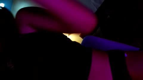 Snapshot of love_seren chatting on December 4, 5:17 am Seren online show from December 4, 5:17 am