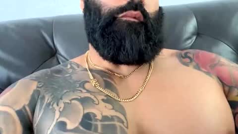 Snapshot of loveathickbitch chatting on October 31, 4:30 pm loveathickbitch online show from October 31, 4:30 pm