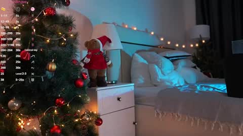 Shynie online show from December 22, 6:04 pm