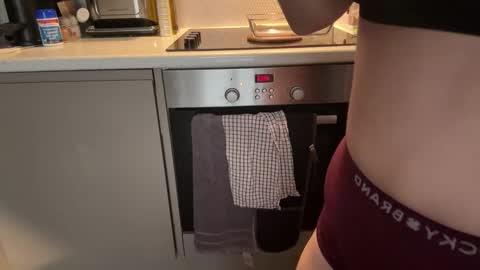 Snapshot of lovecelinexo chatting on October 9, 11:52 am Celine online show from October 9, 11:52 am