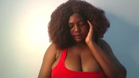 Snapshot of lovecumsluttie chatting on September 21, 9:05 pm mila online show from September 21, 9:05 pm