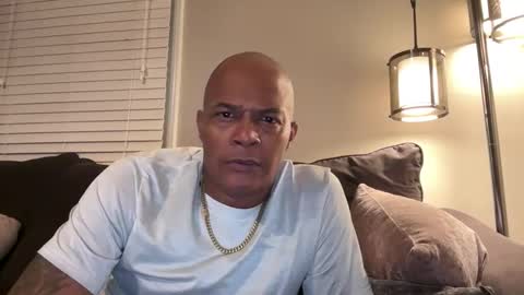 loved19 online show from October 25, 4:42 am