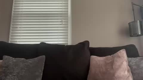 loved19 online show from November 8, 3:34 pm