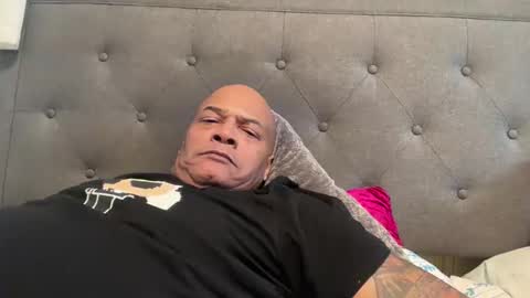 loved19 online show from December 20, 6:04 pm