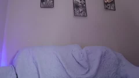 Snapshot of loveegirll chatting on June 18, 4:13 am katalina online show from June 18, 4:13 am