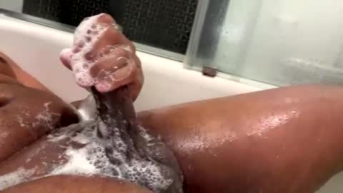 Snapshot of lovefeetonmyface29 chatting on October 18, 12:24 am lovefeetonmyface29 online show from October 18, 12:24 am