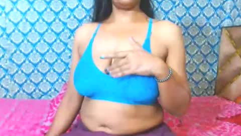 Divya online show from April 22, 12:39 pm