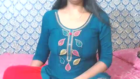 Snapshot of lovefunnitya chatting on May 16, 10:47 am Divya online show from May 16, 10:47 am