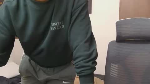 Snapshot of lovehairyindian chatting on December 5, 7:39 am Indian hairy online show from December 5, 7:39 am