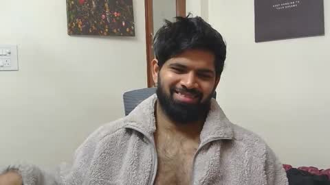 Snapshot of lovehairyindian chatting on December 20, 9:05 am Indian hairy online show from December 20, 9:05 am