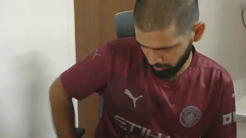 Snapshot of lovehairyindian chatting on June 11, 12:43 am Indian hairy online show from June 11, 12:43 am