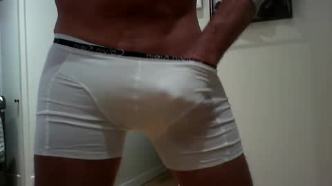 Snapshot of lovehairyone chatting on February 24, 6:26 pm lovehairyone online show from February 24, 6:26 pm